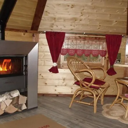 Escapade Romantique: Avec Terrasse Panoramique, Poele A Bois Et Eclairage Multicolore - Fr-1-589-441 * Ferdrupt