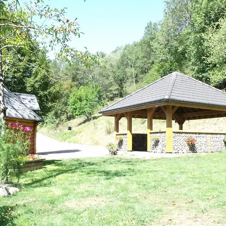 בית נופש Escapade Romantique: Avec Terrasse Panoramique, Poele A Bois Et Eclairage Multicolore - Fr-1-589-441 *