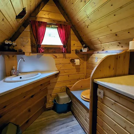 Vakantiehuis Escapade Romantique: Avec Terrasse Panoramique, Poele A Bois Et Eclairage Multicolore Ferdrupt