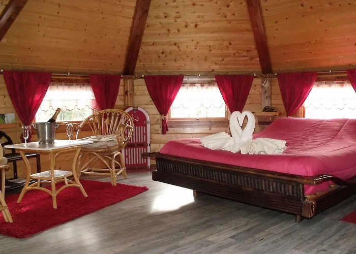 Escapade Romantique: Avec Terrasse Panoramique, Poele A Bois Et Eclairage Multicolore - Fr-1-589-441 Ferdrupt