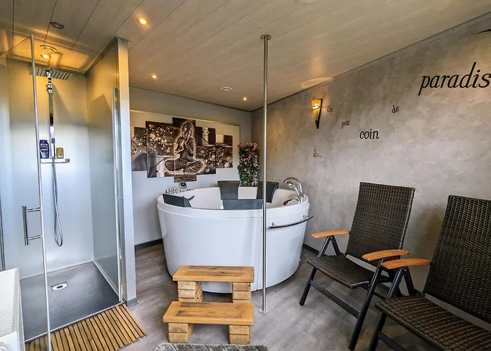 Escapade Romantique: Avec Terrasse Panoramique, Poele A Bois Et Eclairage Multicolore - Fr-1-589-441